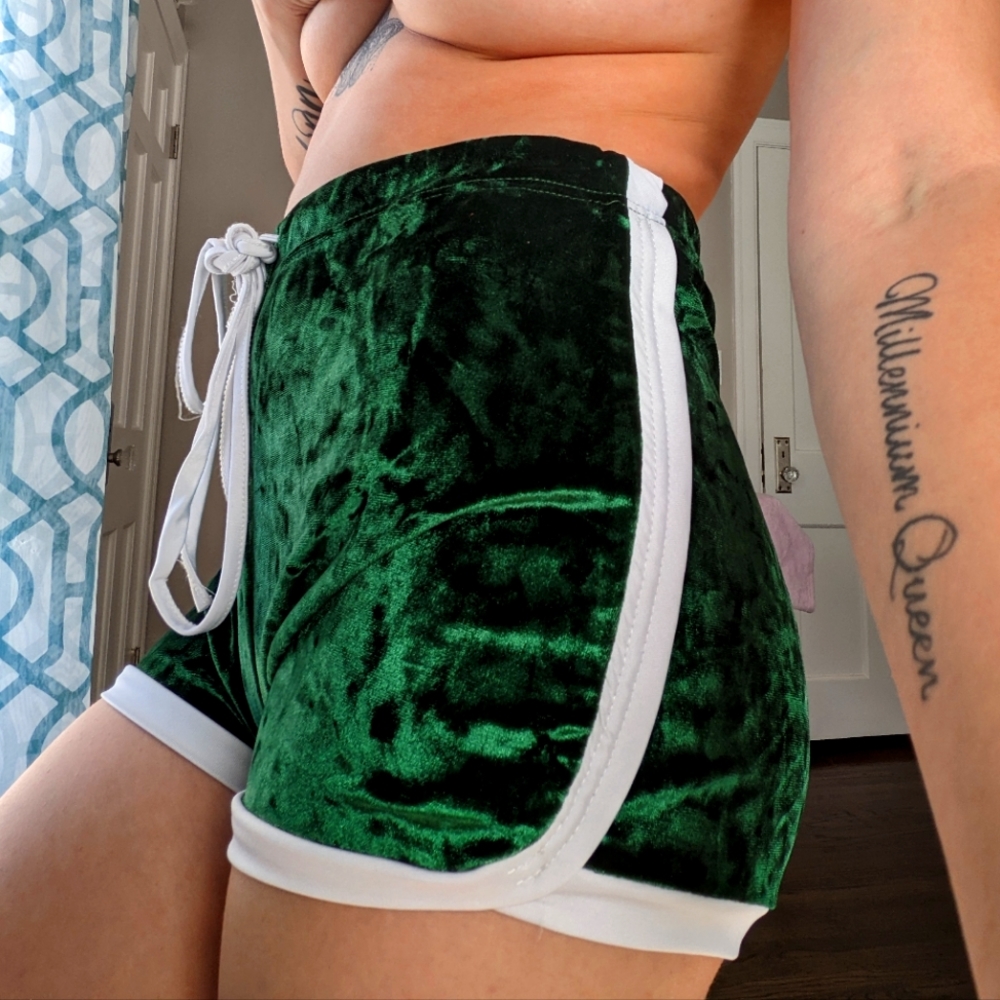 Holiday Shorts! - Picture 2 of 2
